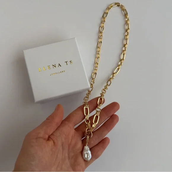 533 Gold Chain Necklace with Pearl Pendant - Picture 7 of 7